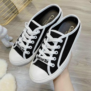 Giày sục d đế bệt đen viền trắng nữ