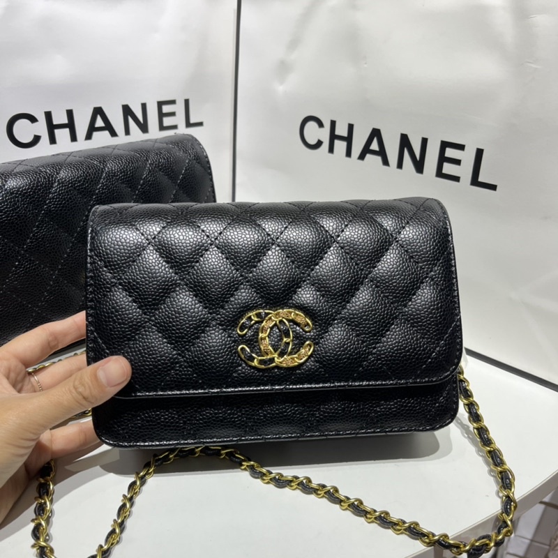 TÚI C SIZE 20 CHẦN TRÁM GẮN QUẢ CẦU CÓ HỘP