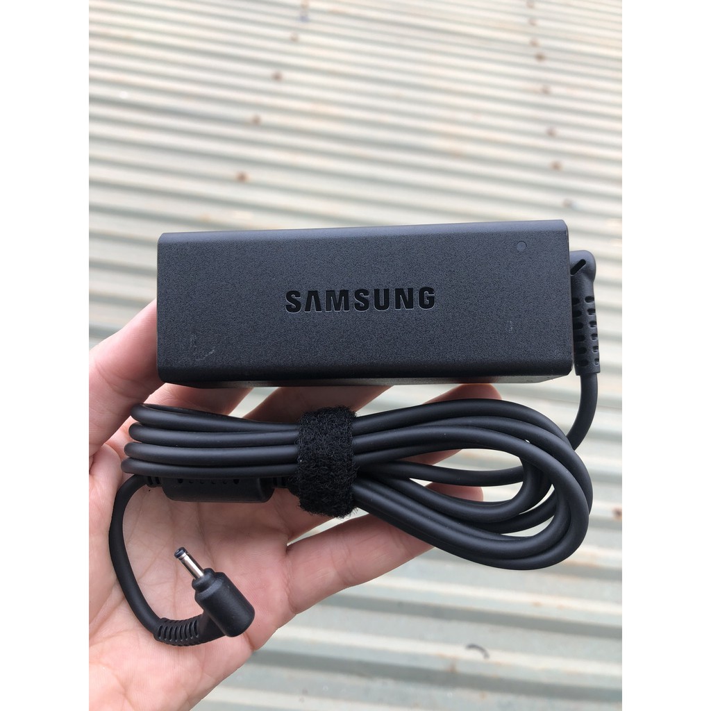 Sạc Laptop SAMSUNG 19V 2.1A (Đầu nhỏ / Đầu kim) kích thước đầu ghim 3.0mm x 1.0mm