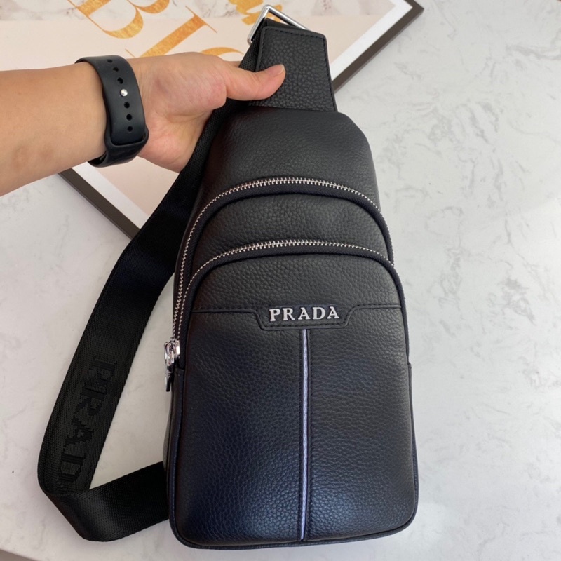 Túi đeo chéo trước ngực cho nam thương hiệu Prada cao cấp