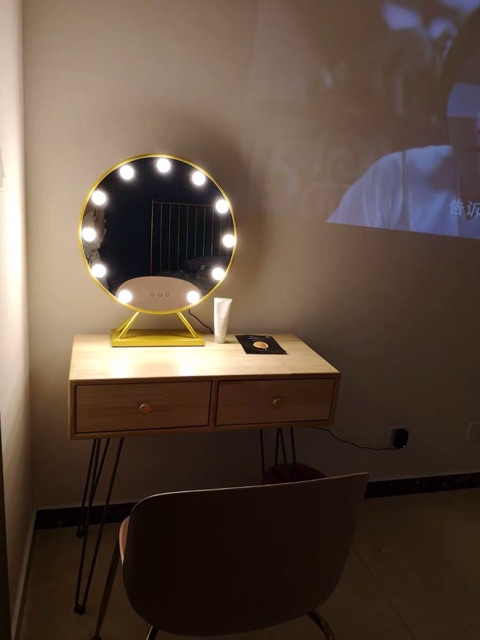 Gương trang điểm để bàn có cảm ứng đèn led - PB28 | BigBuy360 - bigbuy360.vn