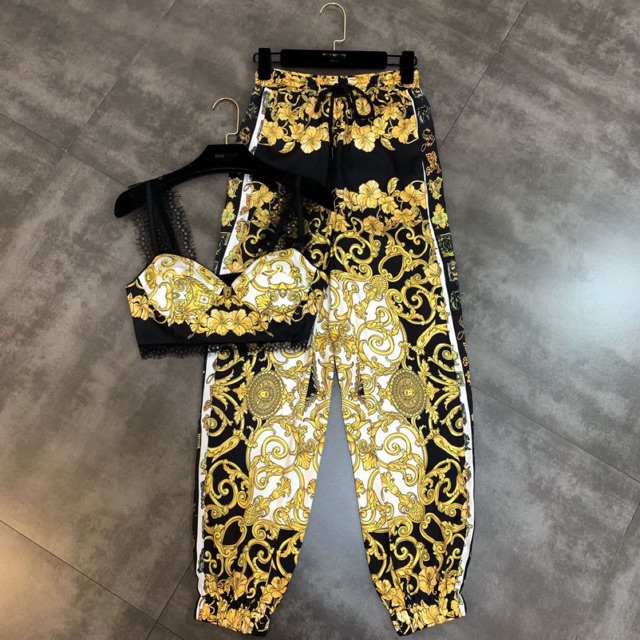 Set đồ hoạ tiết versace