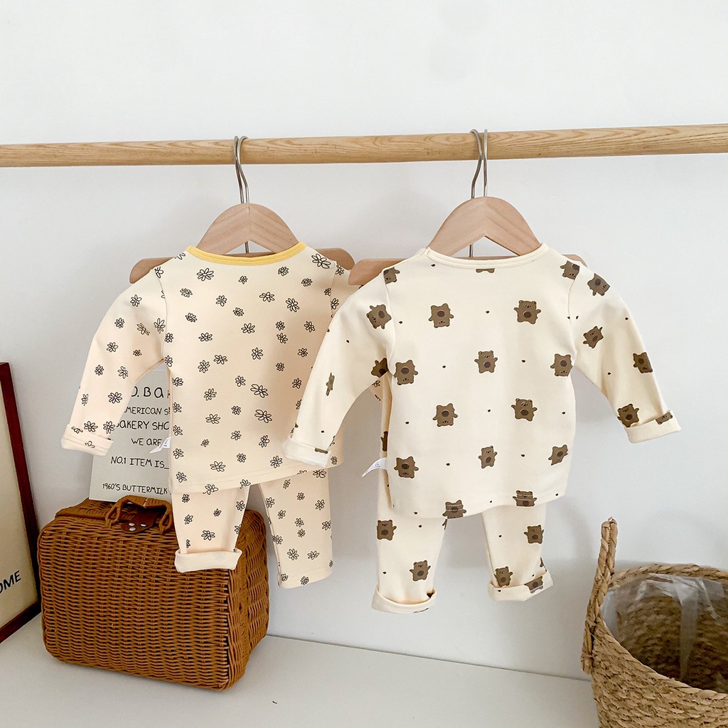 Set Đồ Ngủ Gồm Áo Sơ Mi Tay Dài In Họa Tiết Gấu Hoạt Hình + Quần Lưng Cao Xinh Xắn Cho Bé Sơ Sinh