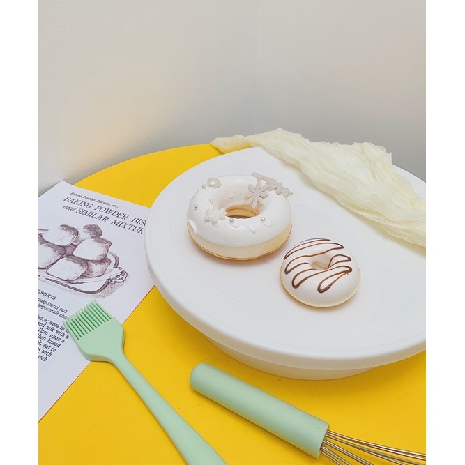 Bàn xoay nhựa và dụng cụ làm bánh kem/ làm bánh/ tạo hình