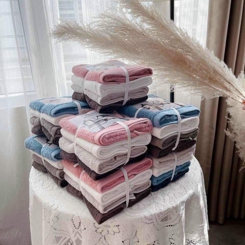 Sét 4 khăn tắm xuất dư, kt 40*80. Sợi cotton mềm mịn, thấm nước