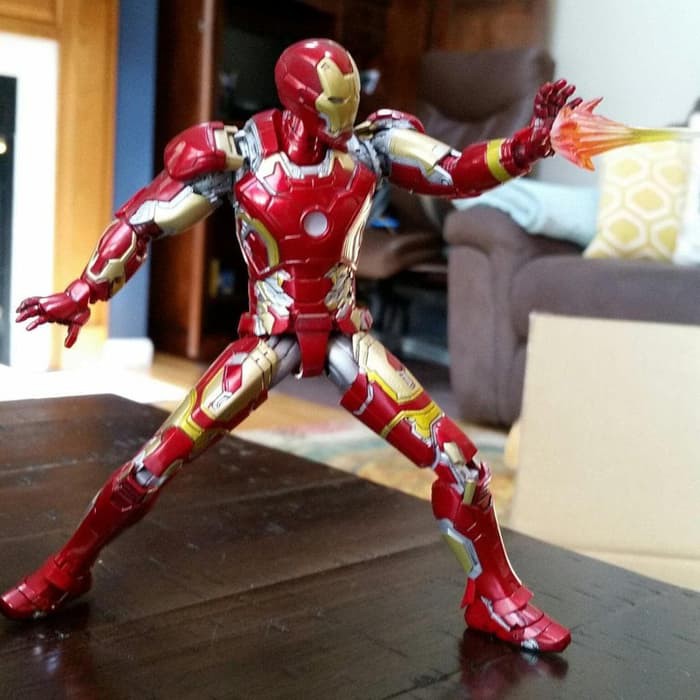 Mô Hình Nhân Vật Iron Man Mark 45 Độc Đáo Sống Động