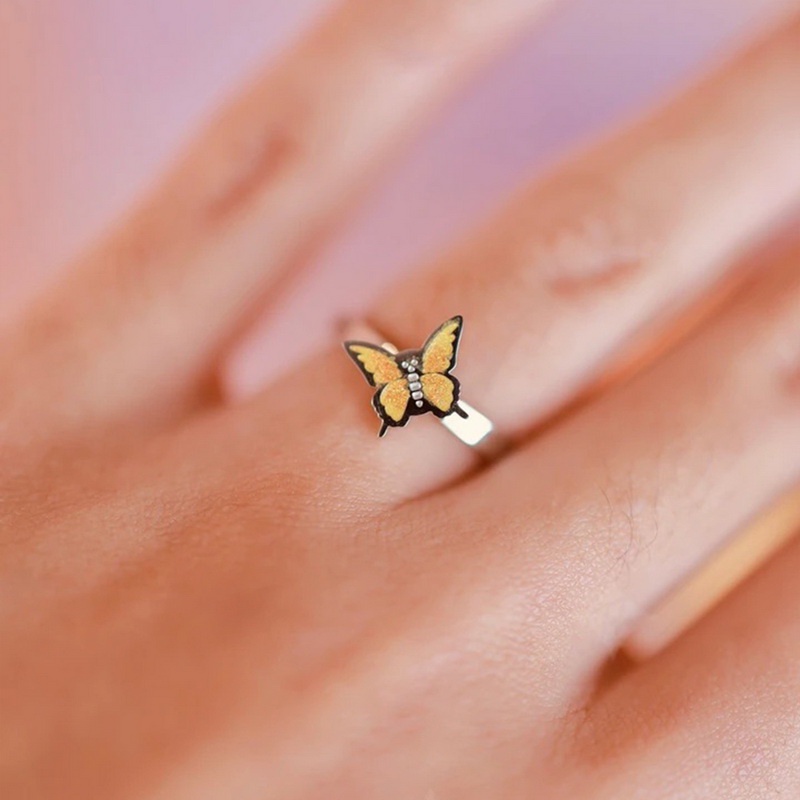 Nhẫn Hở Bằng Đồng Thau Họa Tiết Hoa Cúc Và Bướm Có Thể Điều Chỉnh Được