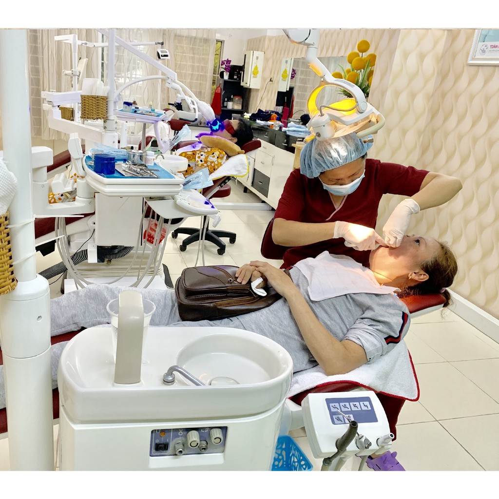 Hồ Chí Minh  - Gói Tẩy Trắng Răng Tại Nha Khoa Hồng Ân