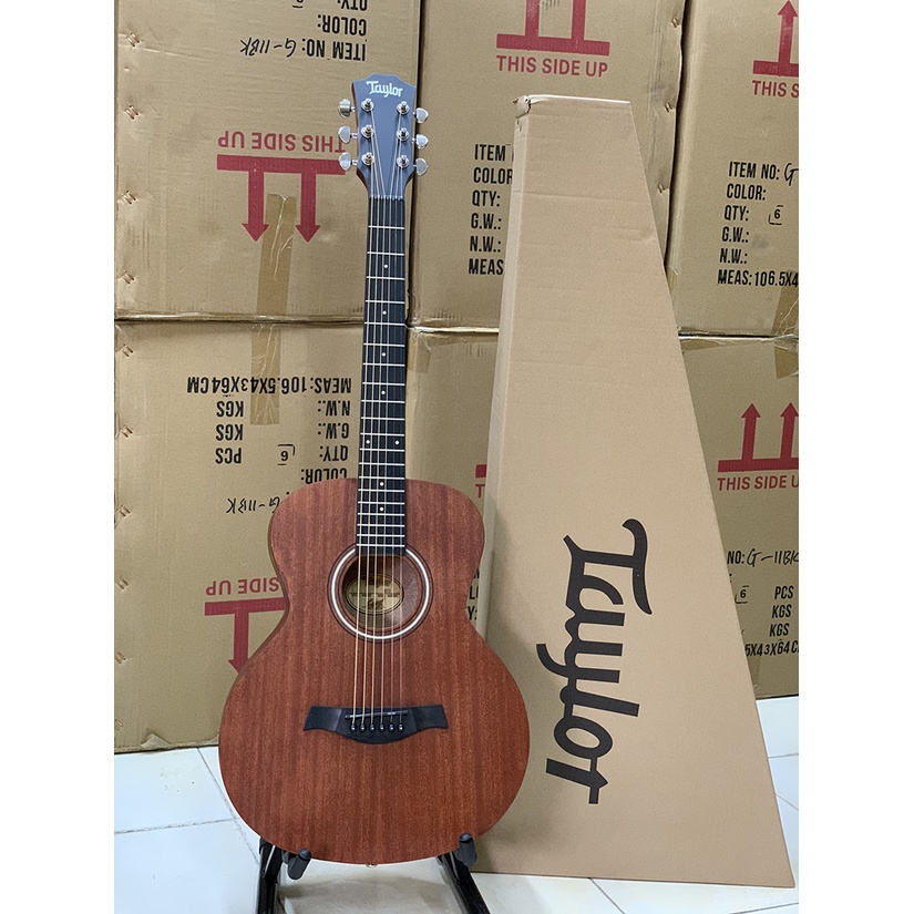 Guitar acoustic Taylor mini