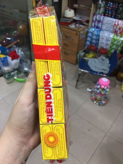 1 vỉ 24 cái bánh đậu xanh rồng vàng công ty Tiên Dung 350gr