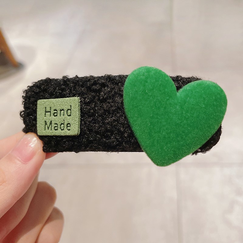 Kẹp tóc thiết kế hình trái tim mới