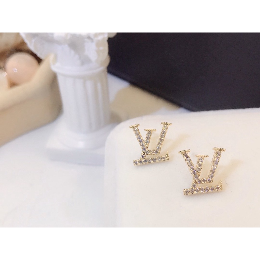 LOUIS VUITTON Khuyên Tai Tròn Bằng Thép Titan In Logo LV Thời Trang