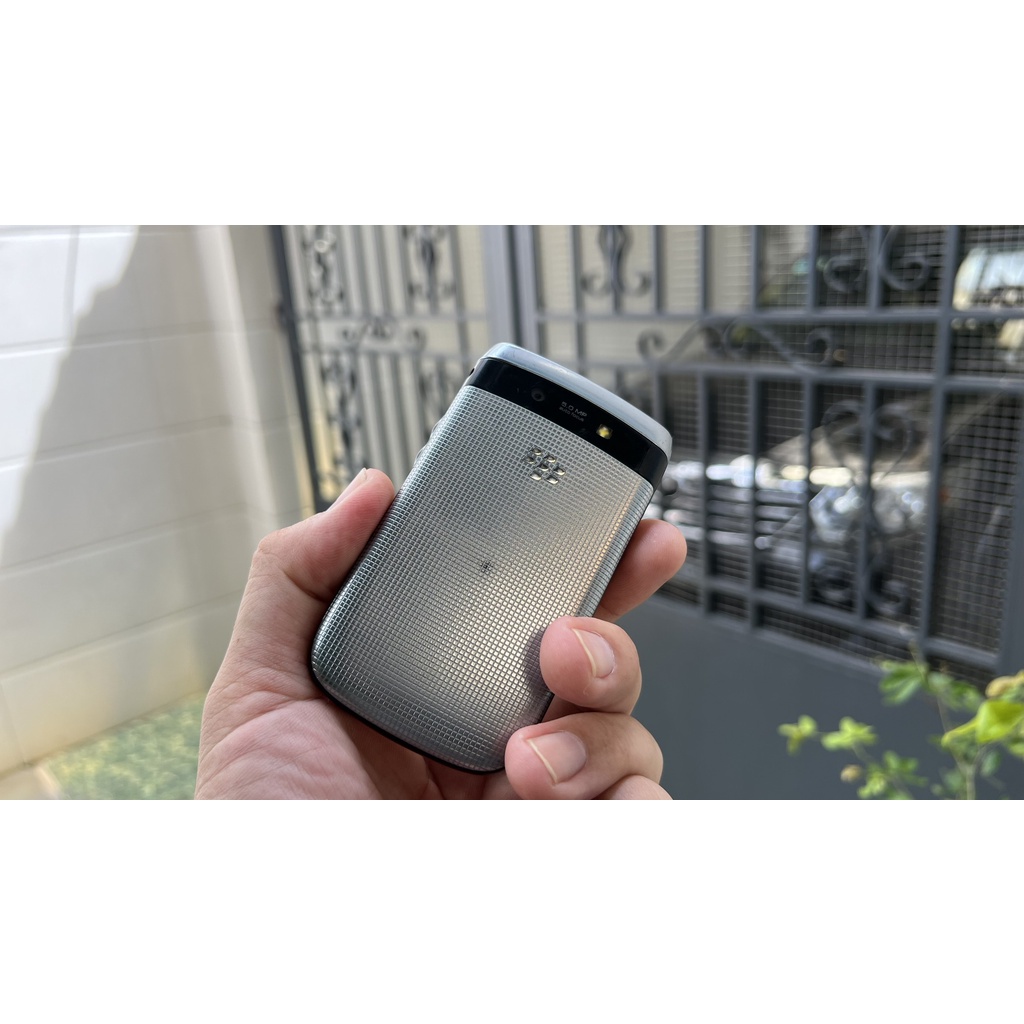 Điện thoại blackberry 9810 chính hãng