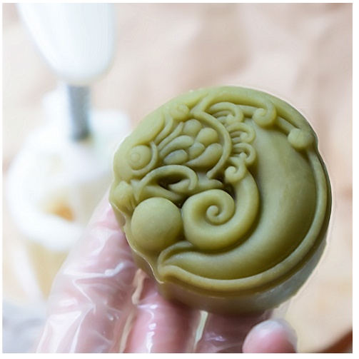 Khuôn trung thu lò xo 1 mặt Rồng ngậm ngọc 150g