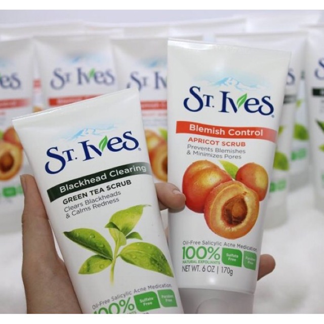 Sữa rửa mặt tẩy da chết St Ives Blemish Control Scrub