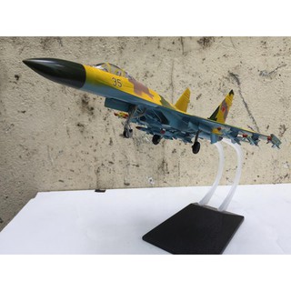 Mô hình Máy báy SU-35 1:72