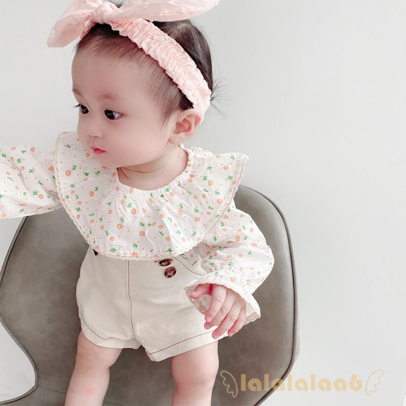 Áo cổ xòe tay dài + quần yếm in họa tiết hoa lá cho em bé