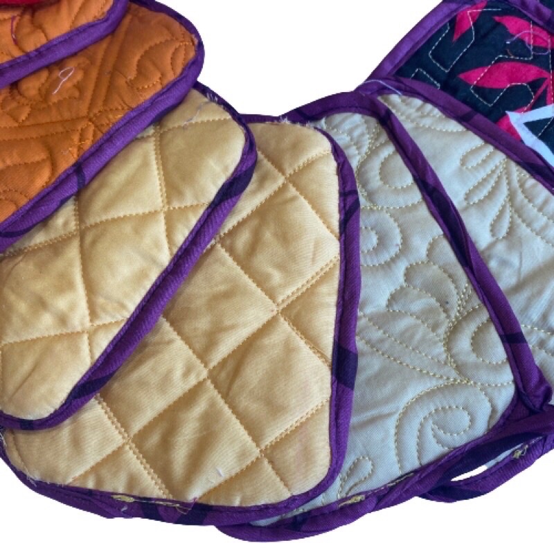 Bộ 2 miếng lót tay bắc xoong nồi chống nóng bằng vải trần bông viền quanh