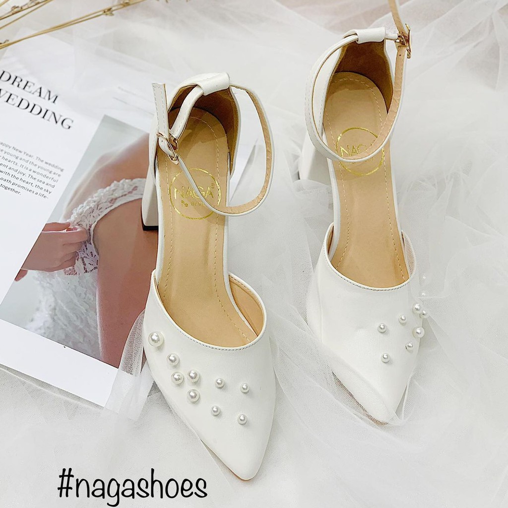 GIÀY CAO GÓT NAGASHOES MŨI NHỌN ĐÍNH NGỌC TRAI NHÂN TẠO 7P NAC130