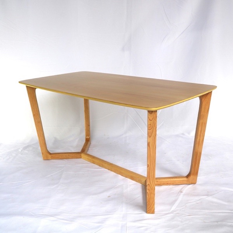 Bàn ăn CONCORDE CHÂN M