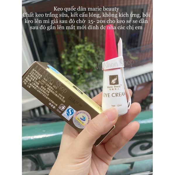 Keo dán lông mi giả, kích mí, đính đá hoặc đồ trang trí trong makeup