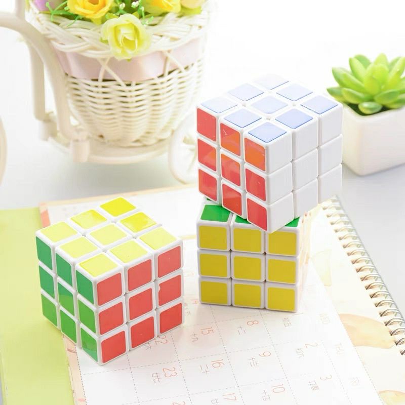 Rubik 3x3x3 Tặng Kèm Hộp Mê Cung Đồ Chơi Phát Triển Trí Tuệ Cho Bé