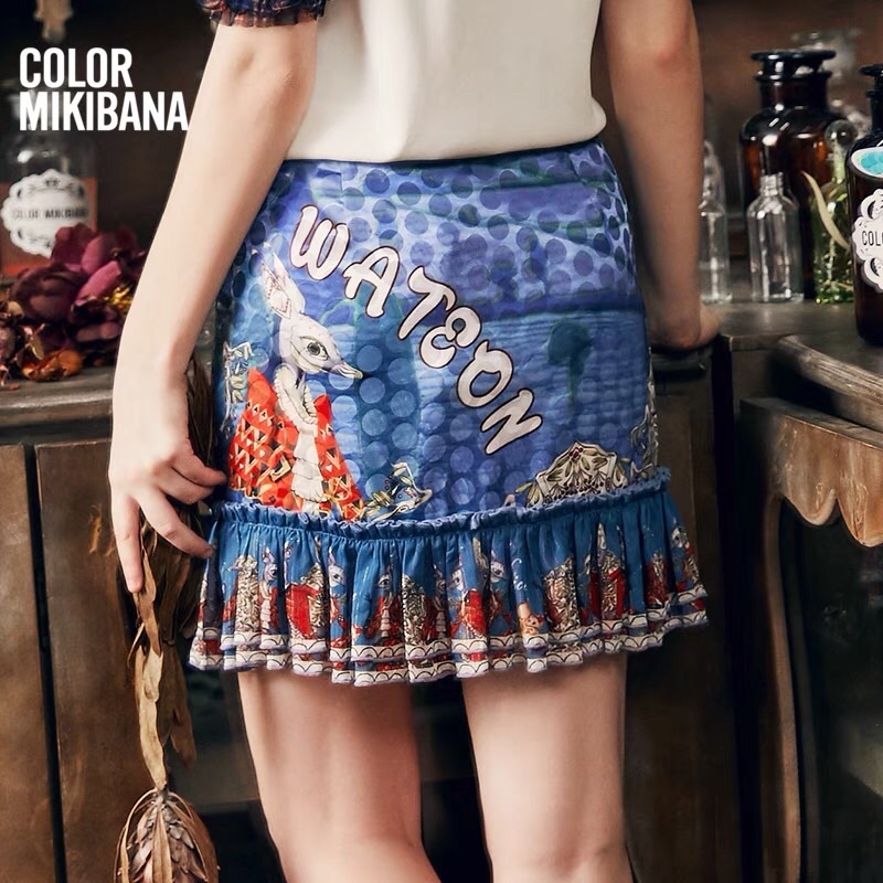 Chân váy xanh hoạ tiết Color Mikibana