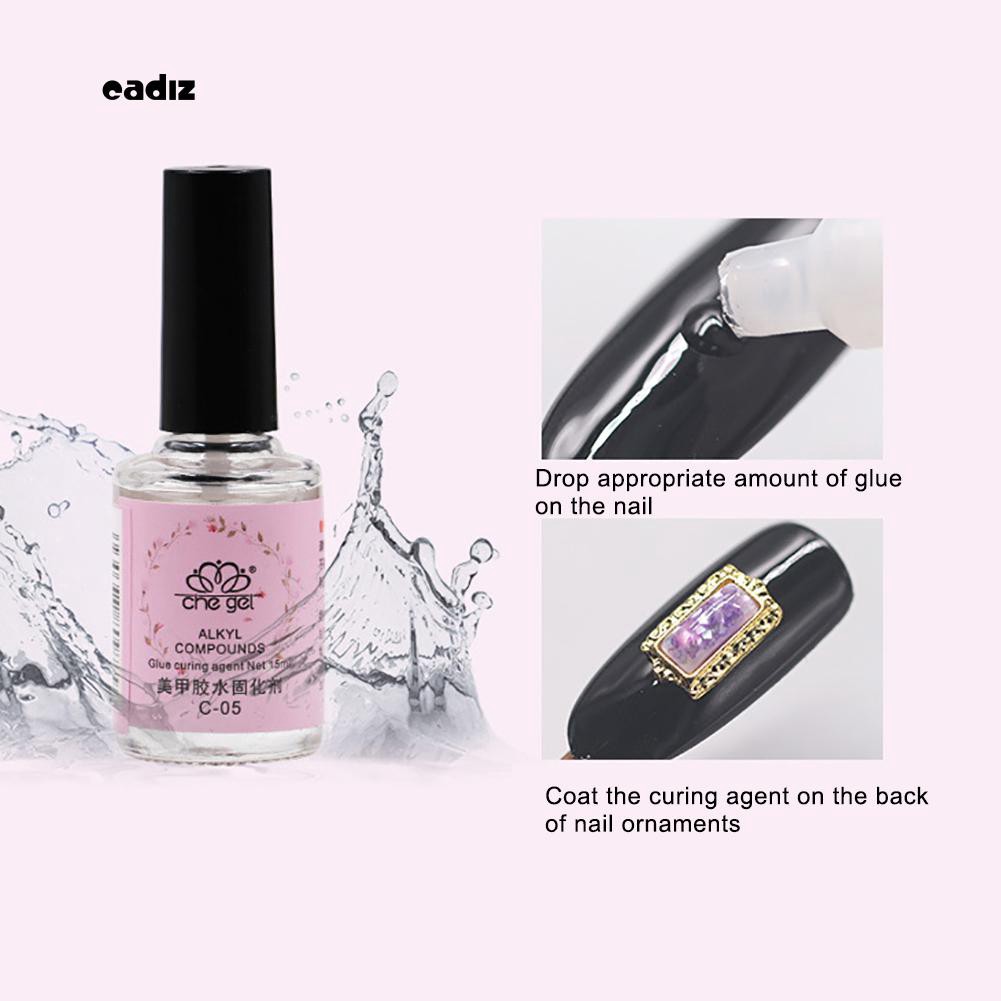 Keo dán móng giả tiện lợi