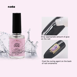 Keo dán móng giả tiện lợi