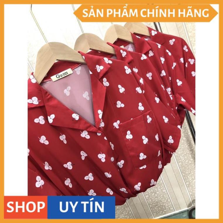 Áo sơ mi tay ngắn cổ vest in cỏ 3 lá so dễ thương, mặc ở nhà, đi chơi, hoặc đi du lịch đều được luôn ạ - VADA.vn (SM222)