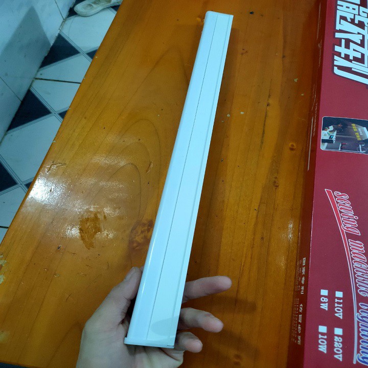 Đèn led gắn máy may  bóng led siêu sáng,gắn vào cọc chỉ máy may