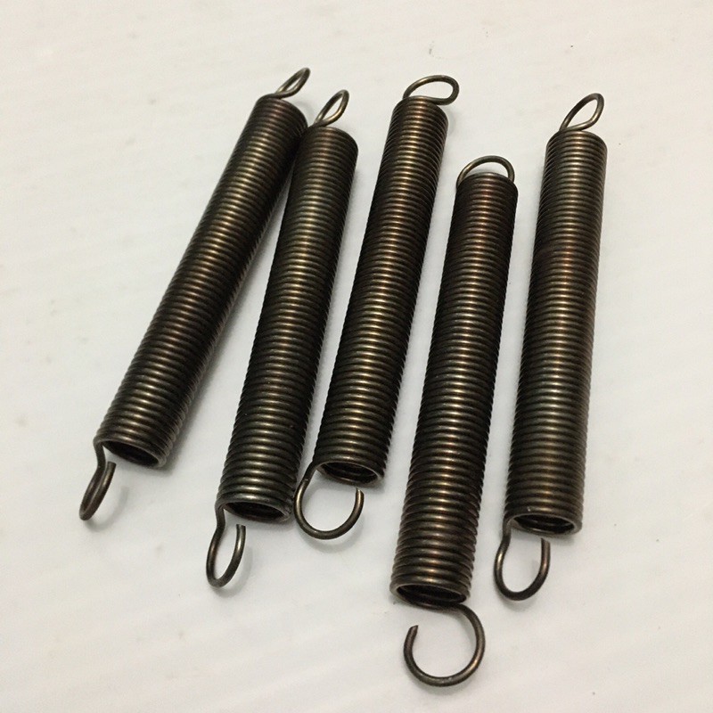 Lò xo kéo phi 18 sợi 2mm dài 110mm