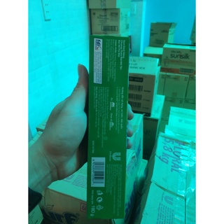 Kem đánh răng Close up Bạc hà 180g