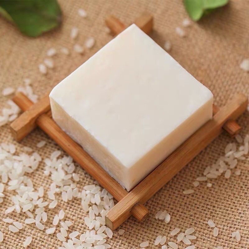 Xà Phòng Cám Gạo Thái Lan Dưỡng Trắng 1 Bánh , Cấp Ẩm 65g Giảm mụn thâm Giúp da trắng sáng đều màu