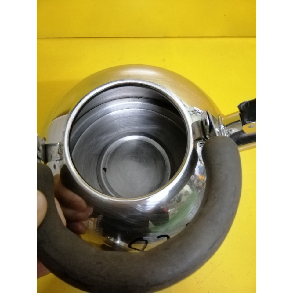 Ấm inox có còi hú nội địa Nhật (2.5L) (mã 872), Dùng được bếp từ