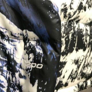 Áo khoác off white