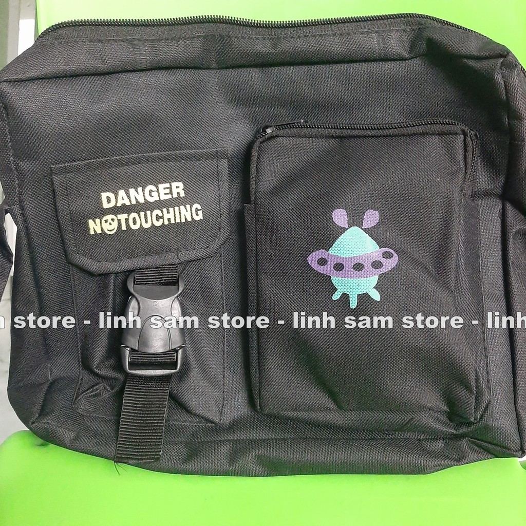 Túi xách đeo chéo nữ kiểu dáng mini bag Hàn Quốc thời trang canvas khóa kéo hai ngăn ngang chữ DANGER NO TOUCHING