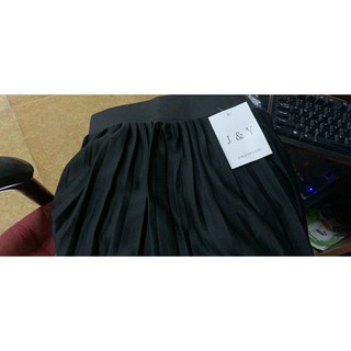 chân váy xếp ly
