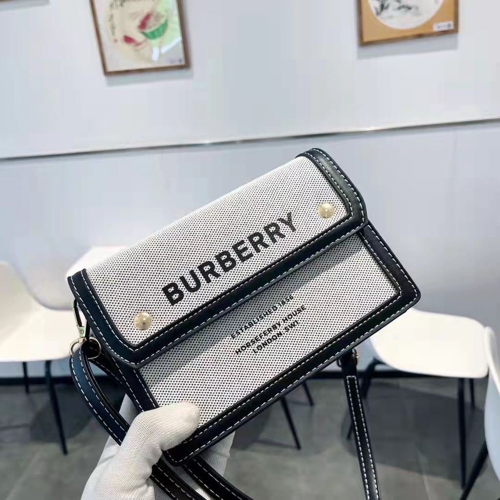 Túi Da Đeo Chéo Burberry Thời Trang Cho Nam Nữ