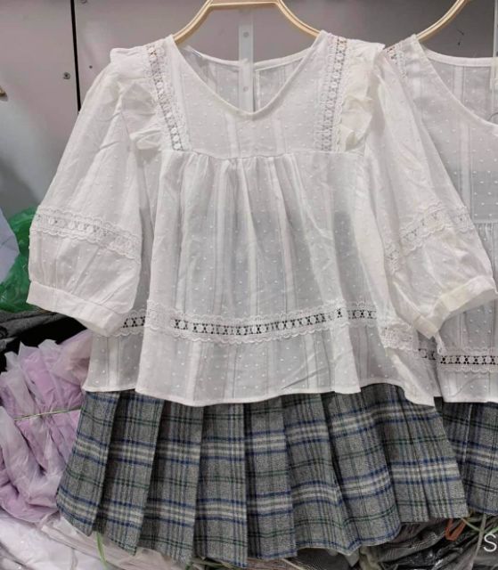Áo babydoll tiểu thư cổ V tay lỡ