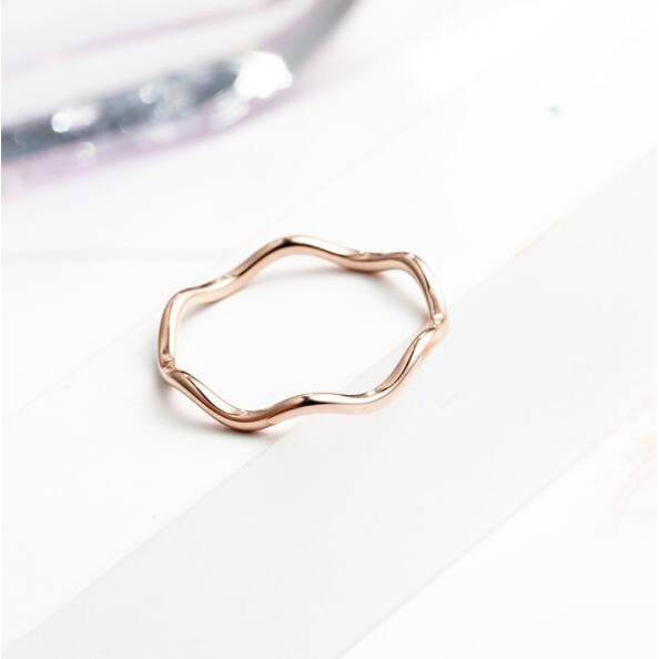 Nhẫn Thép Titan Màu Vàng Hồng Gợn Sóng Xinh Xắn