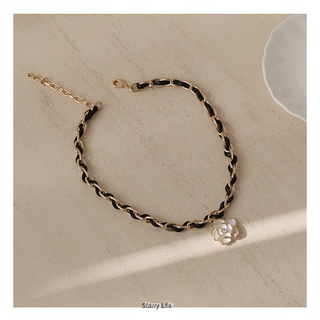 Vòng Cổ Choker Dây Da Mặt Hoa Trà