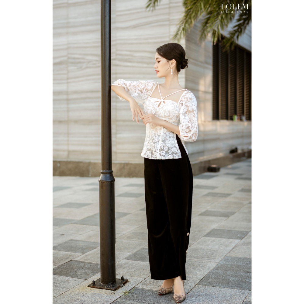 Áo ren tiểu thư LOLEM AK1253 thiết kế cổ vuông tay lỡ vải ren thoáng mát mềm mại
