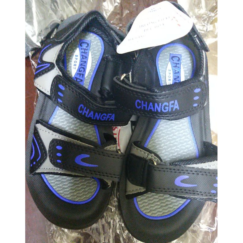 giày sandal cho bé trai từ 4 đến 8 tuổi