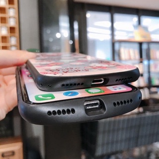 ỐP ĐIỆN THOẠI IPHONE HELLO KITTY