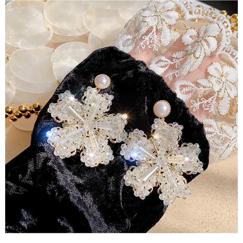 Khuyên Tai Hình Hoa Đính Đá Pha Lê Cao Cấp Sang Trọng Phong Cách Âu Mỹ Thời Trang 2022 Dành Cho Nữ