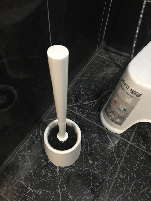 Cọ toilet Ikea