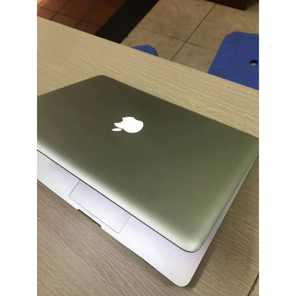 Macbook Pro 2009 13 inch (cũ nguyên bản còn rất đẹp)