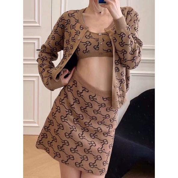 |GUGI SET| Set len cardigan croptop váy ROSE BLACKPINK TLÉA