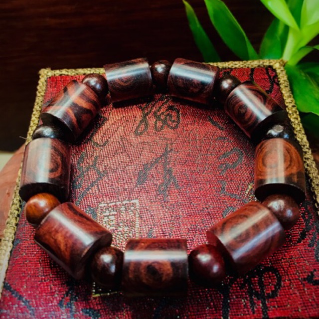 Vòng phong thủy gỗ trắc mắt quỷ hút tài vận, đốt trúc, vòng tay đẹp, gỗ bóng đẹp, độc đáo, cá tính. Gỗ thơm Yuleen